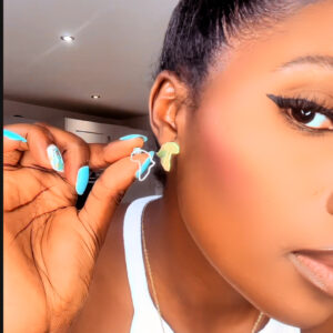 🌍 Africa-shaped stud earrings